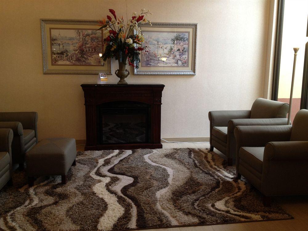 Hotel Comfort Near Sugarland 3*