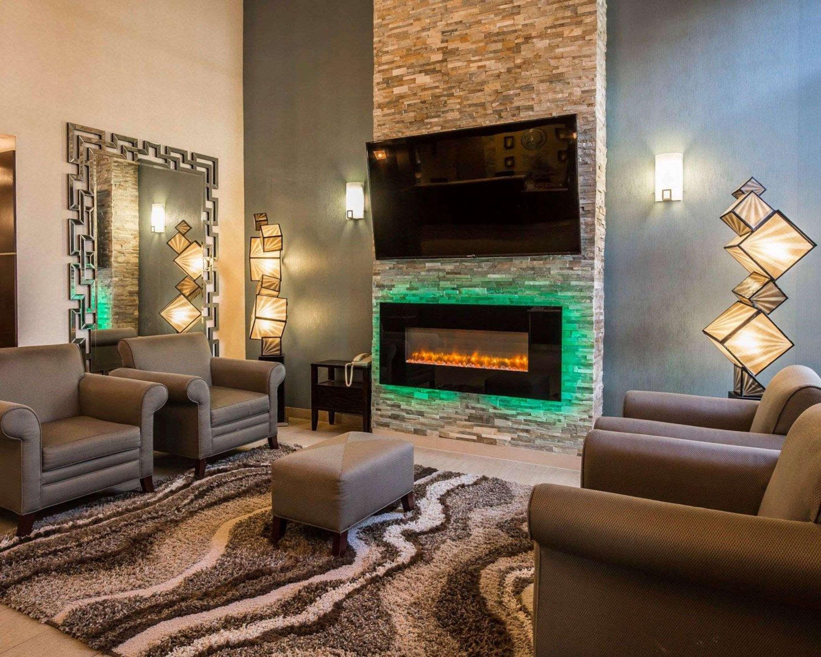 Hotel Comfort Near Sugarland 3*