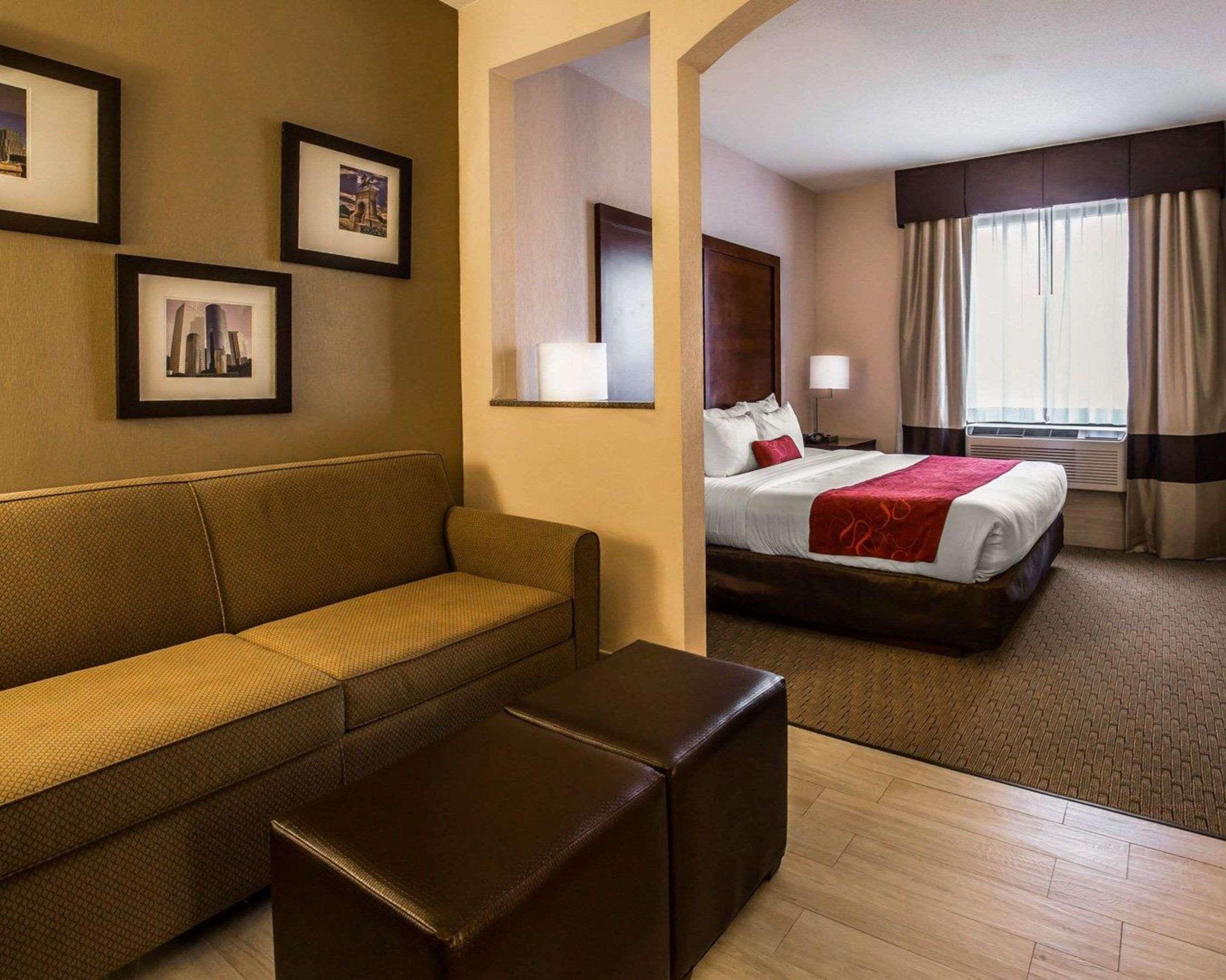 Hotel Comfort Near Sugarland