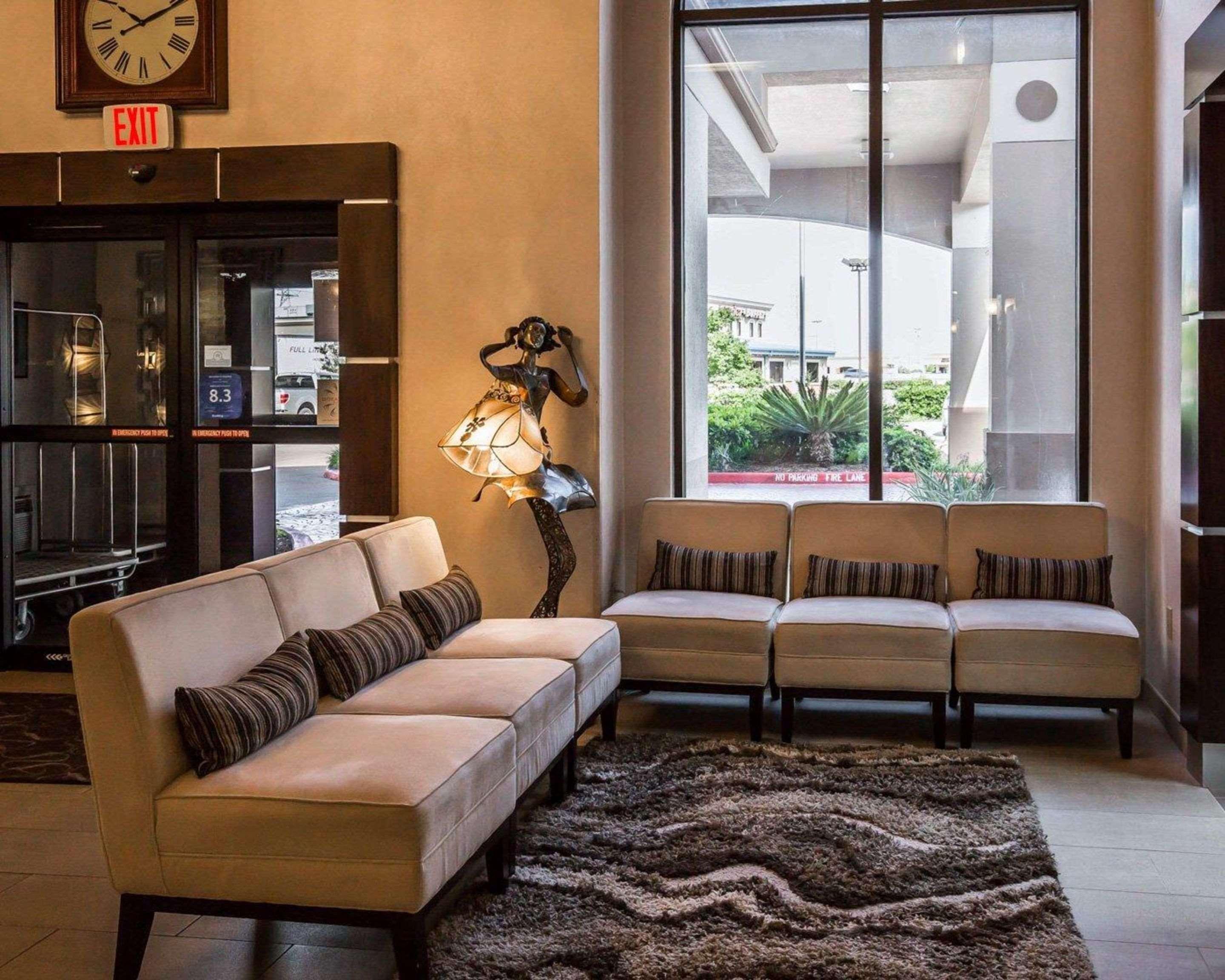 Comfort Near Sugarland Hotel