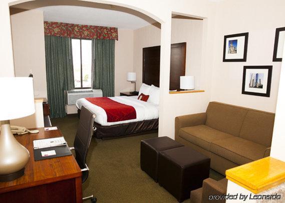 Comfort Near Sugarland Hotel