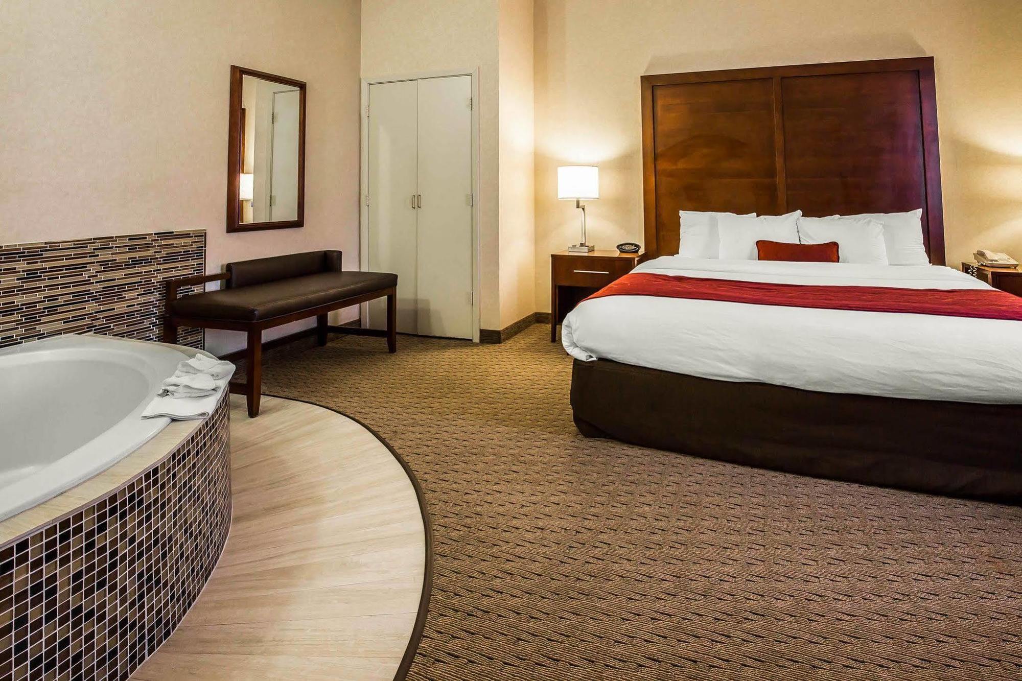 Comfort Near Sugarland 3*