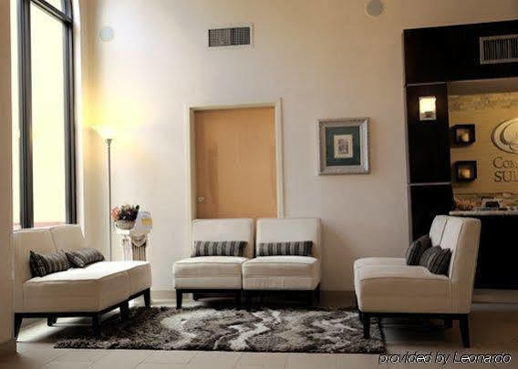 Hotel Comfort Near Sugarland 3*